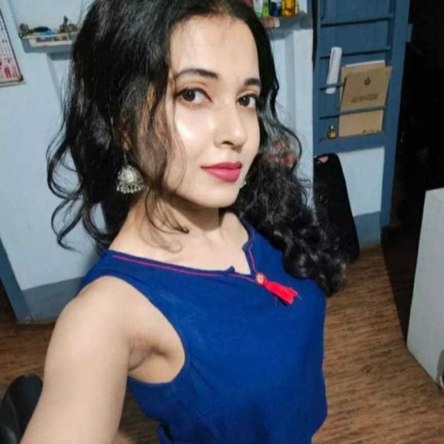 Call Girl service in Hydrabad offers lotus pose
